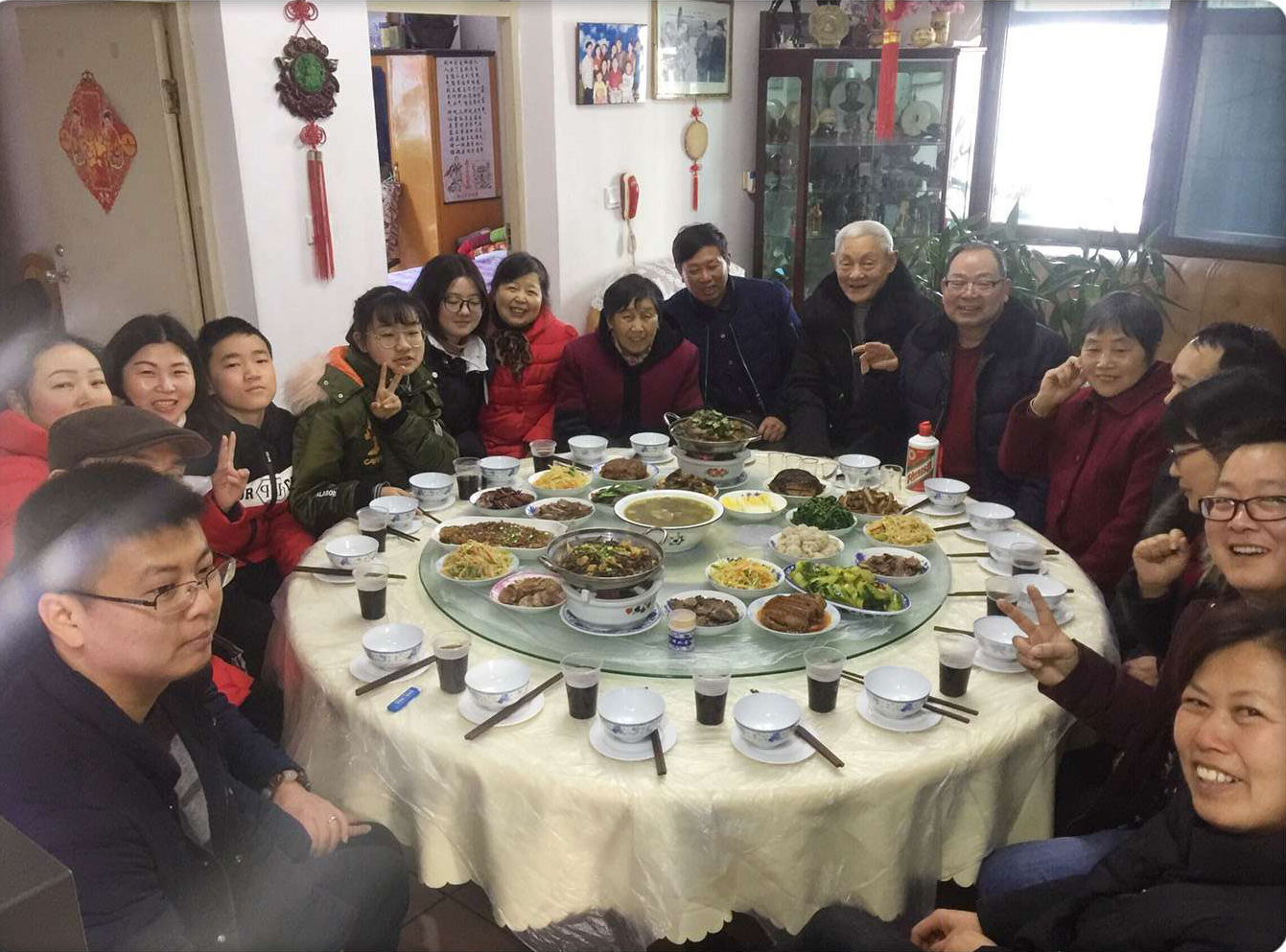 除夕夜，四代同堂過新年。（當(dāng)陽公司生產(chǎn)企劃部  張燕）.jpg